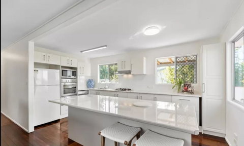Highland House - Hervey Bay Accommodation 11