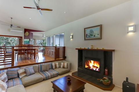 Carter Retreat - Tourism Hervey Bay 1
