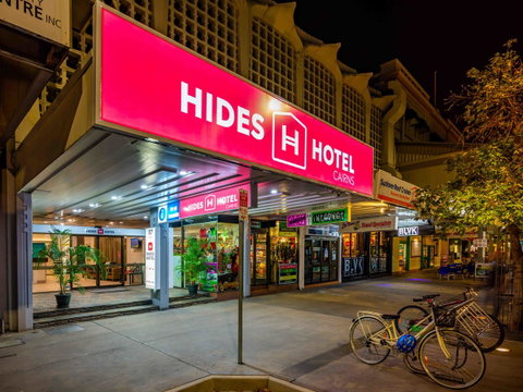 Hides Hotel - Hervey Bay Accommodation 24