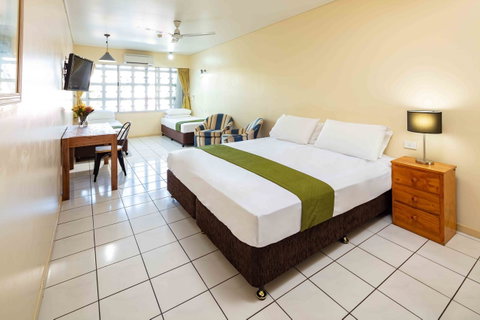 Hides Hotel - Hervey Bay Accommodation 13