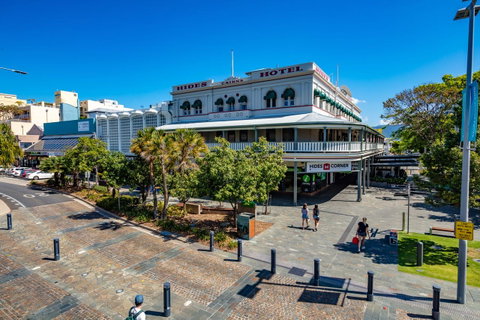 Hides Hotel - Hervey Bay Accommodation 2
