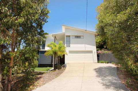 224 Centenary Heights Road Coolum Beach, 500 Dollar Bond, Linen Included - Tourism Hervey Bay 0