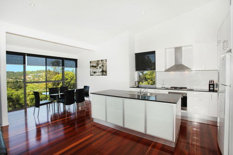 224 Centenary Heights Road Coolum Beach, 500 Dollar Bond, Linen Included - Tourism Hervey Bay 2