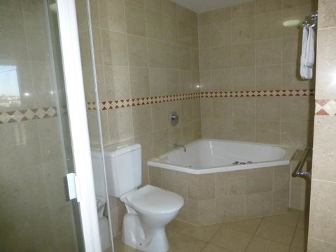 The Oasis Apartments - Hervey Bay Accommodation 19