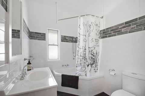 The Lighthouse - Hervey Bay Accommodation 14