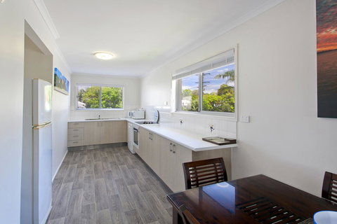 Regency Waterfront Noosa - Hervey Bay Accommodation 12