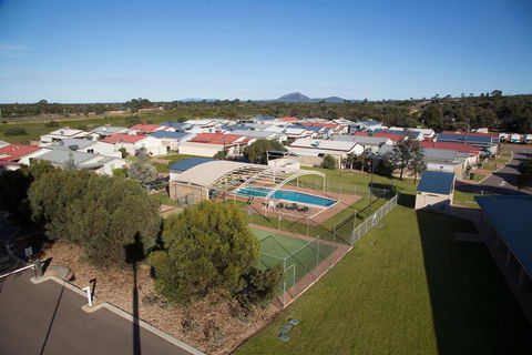 Wavecrest Village & Tourist Park - Hervey Bay Accommodation 1