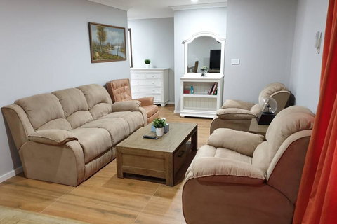 Weaver Heaven - Hervey Bay Accommodation 0