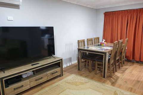 Weaver Heaven - Hervey Bay Accommodation 2