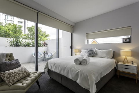 Well-Appointed 3 Bedroom, 2 Bath, Parking & Pool - Hervey Bay Accommodation 3