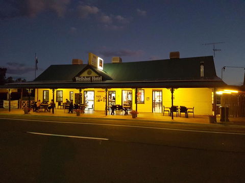 Wellshot Hotel - Hervey Bay Accommodation 2