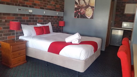 Wentworth Club Motel - Hervey Bay Accommodation 1