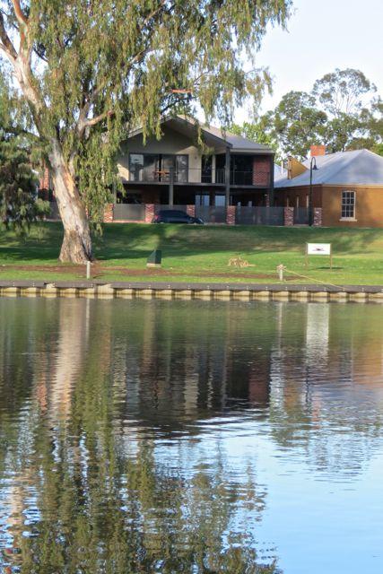 Wentworth Wharf B&B - Tourism Hervey Bay 3