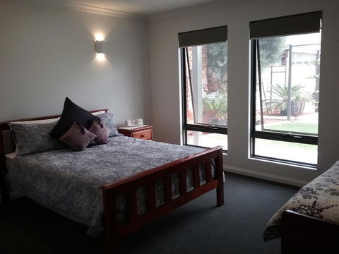 Wentworth Wharf B&B - Tourism Hervey Bay 1
