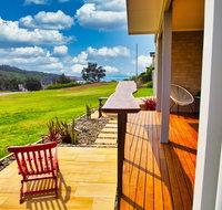 Whale Studio Apartment 1a Ocean Street - Hervey Bay Accommodation