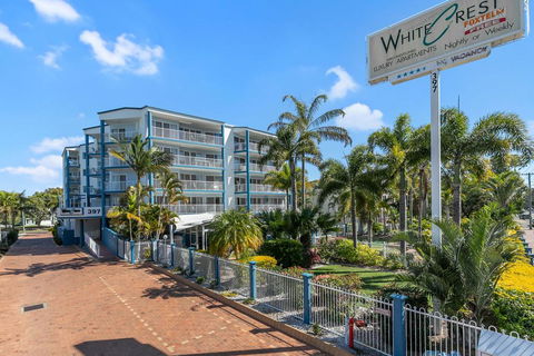 White Crest Luxury Apartments - Hervey Bay Accommodation 0