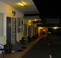 White Manor Motel - Tourism Hervey Bay