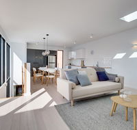 White Room Apartments - Hervey Bay Accommodation