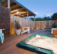 Whitewood Cottage - Secluded Spa - Tourism Hervey Bay