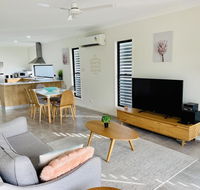 WHITSUNDAY brand new townhouse close to boardwalk - Tourism Hervey Bay