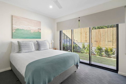 WHITSUNDAY Brand New Townhouse Close To Boardwalk - Tourism Hervey Bay 3