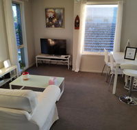Whole storey 2 BedroomsKitchenLiving room in Glen Waverley - Hervey Bay Accommodation