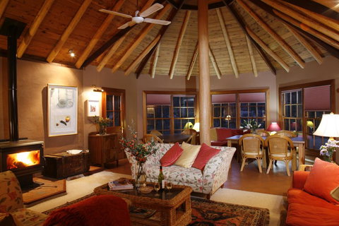 Wildwood Guesthouse - Tourism Hervey Bay 0