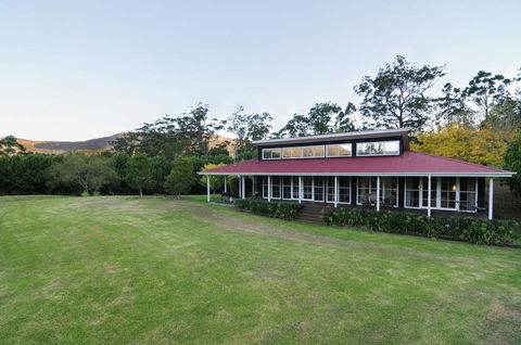 Willabrook Retreat - Mojo Cottage - Romantic Escape! - Tourism Hervey Bay 1