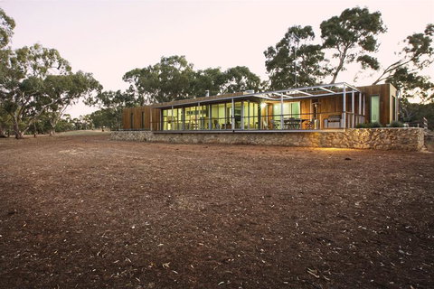 Willalooka Eco Lodge - Hervey Bay Accommodation 0