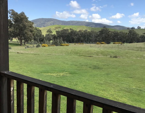 Wimmera Hills Winery - Hervey Bay Accommodation 1