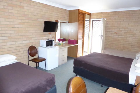 Windmill Motel - Hervey Bay Accommodation 2