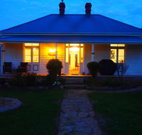 Windsor Cottage - Hervey Bay Accommodation