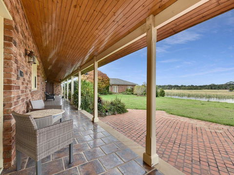 Wine Country Homestead Estate - Hervey Bay Accommodation 2