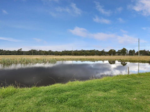 Wine Country Homestead Estate - Hervey Bay Accommodation 0