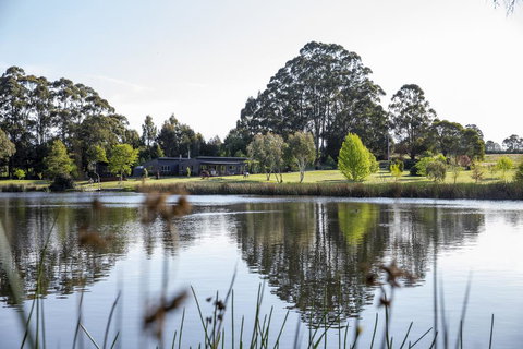 Wombat Edge - Tourism Hervey Bay 2
