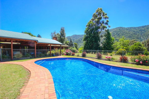 Wombat Hollow - Hervey Bay Accommodation 1