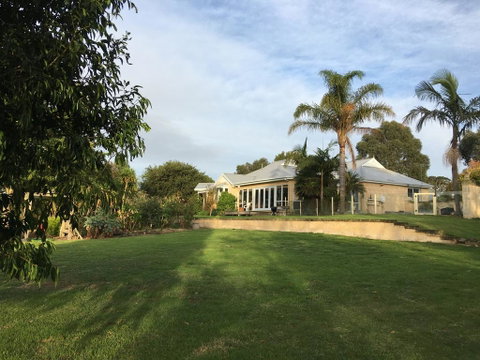 Wonderland Hobby Farm - Hervey Bay Accommodation 0