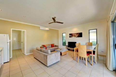 Woodgate Beach Houses - Hervey Bay Accommodation 1