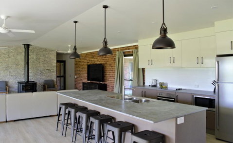 Woolshed Hill Estate - Hervey Bay Accommodation 1