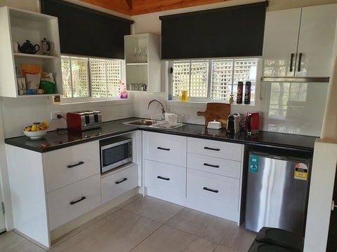 Wurrung B & B - The Cottage - Tourism Hervey Bay 1