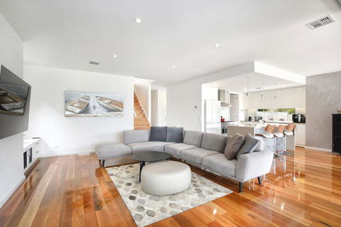 Xus Residence - Hervey Bay Accommodation 2