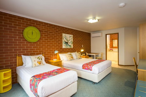 Yackandandah Motor Inn - Hervey Bay Accommodation 3