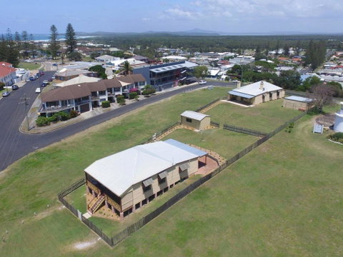 Yamba Pilot Cottage 1 - Pets Welcome - Close To Beach - Hervey Bay Accommodation 2