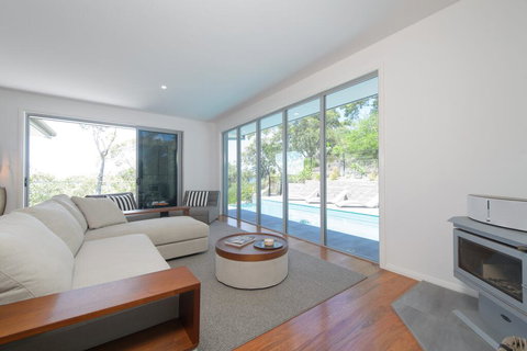 YARINGA - Retreat Style Accomodation With Swimming Pool - Hervey Bay Accommodation 0