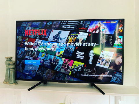 Yellow Door House Adelong - Hervey Bay Accommodation 0