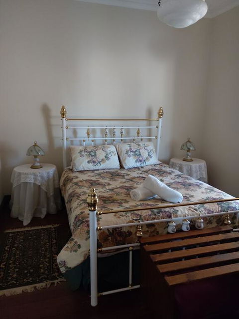 York Cottages And Burnley House - Tourism Hervey Bay 1