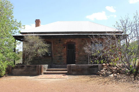 York Cottages And Burnley House - Tourism Hervey Bay 3