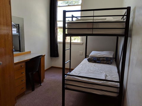 Young Budget Accommodation - Hervey Bay Accommodation 2