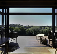 Your Luxury Escape - Carinya Cottages 2 - Hervey Bay Accommodation