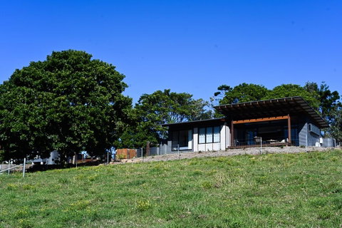 Your Luxury Escape - Carinya Cottages 3 - Hervey Bay Accommodation 2